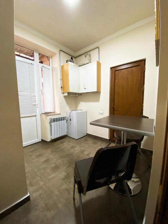 Domino Yerevan Hostel And Hotel Ngoại thất bức ảnh