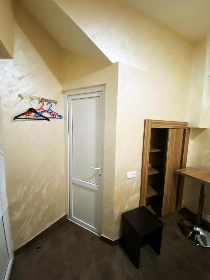 Domino Yerevan Hostel And Hotel Ngoại thất bức ảnh