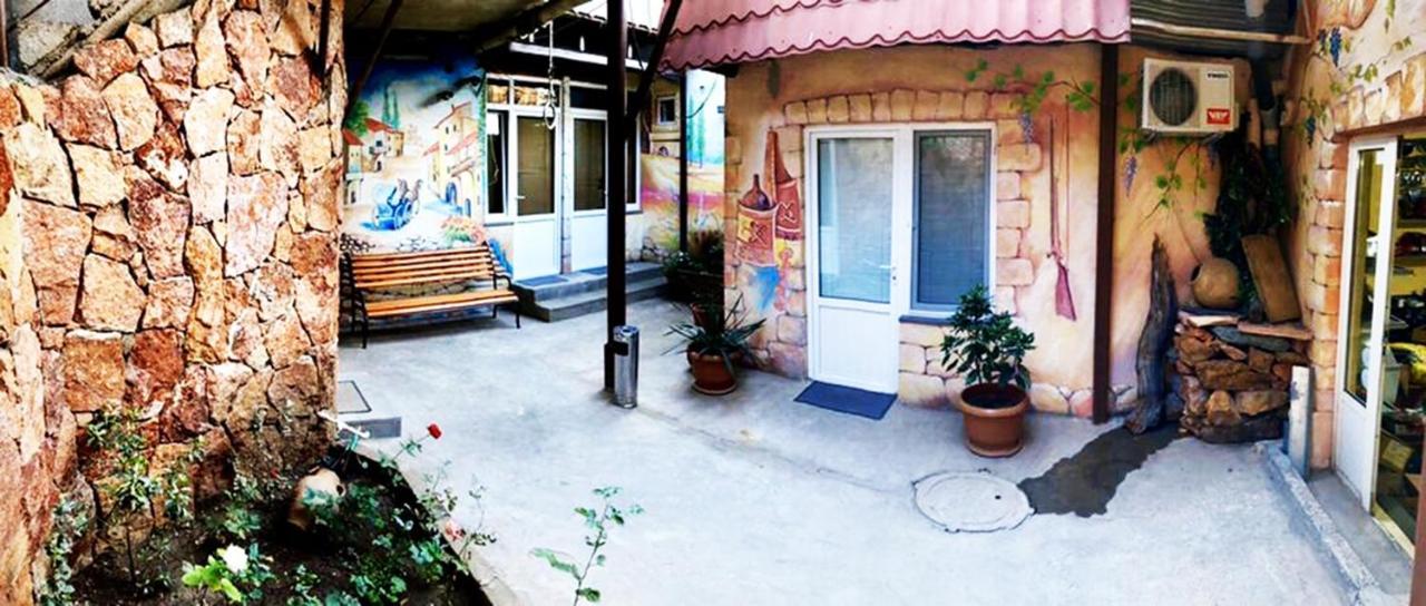 Domino Yerevan Hostel And Hotel Ngoại thất bức ảnh