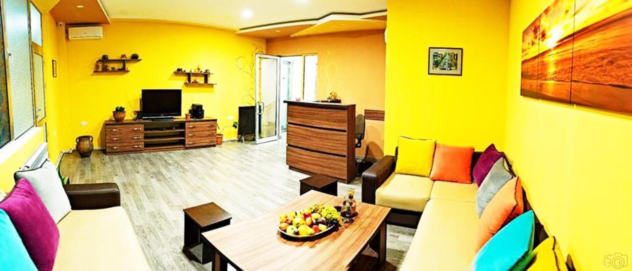 Domino Yerevan Hostel And Hotel Ngoại thất bức ảnh